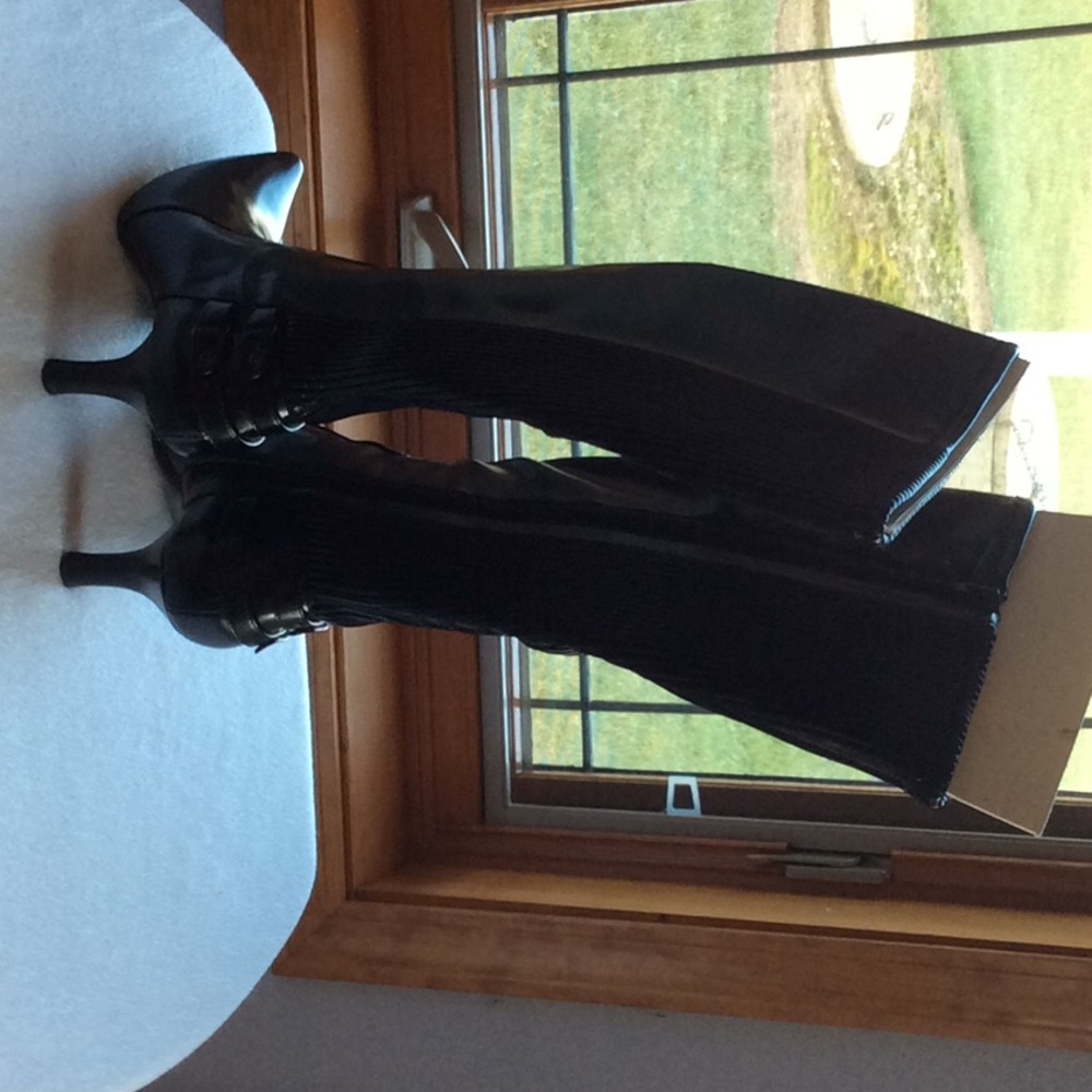 Boots - Picture 3 of 5